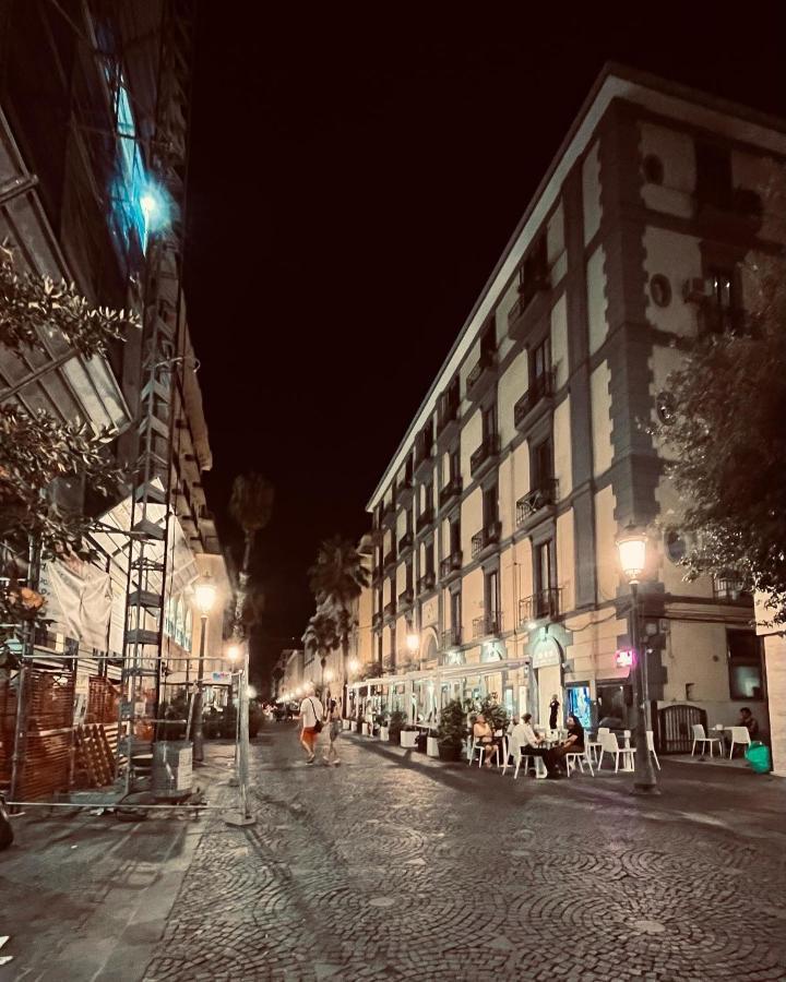 B&B Al Corso 萨莱诺 外观 照片